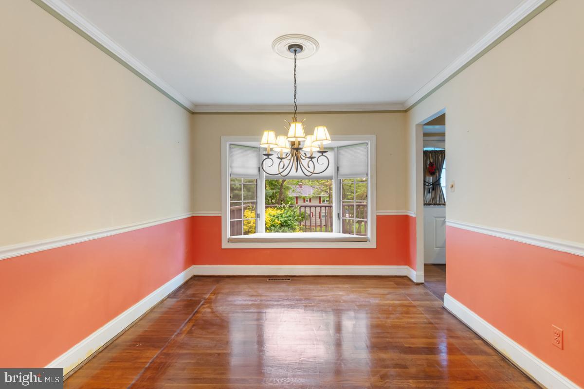 304 Townleigh Road Reisterstown, MD 21136 - Photo 13 of 36