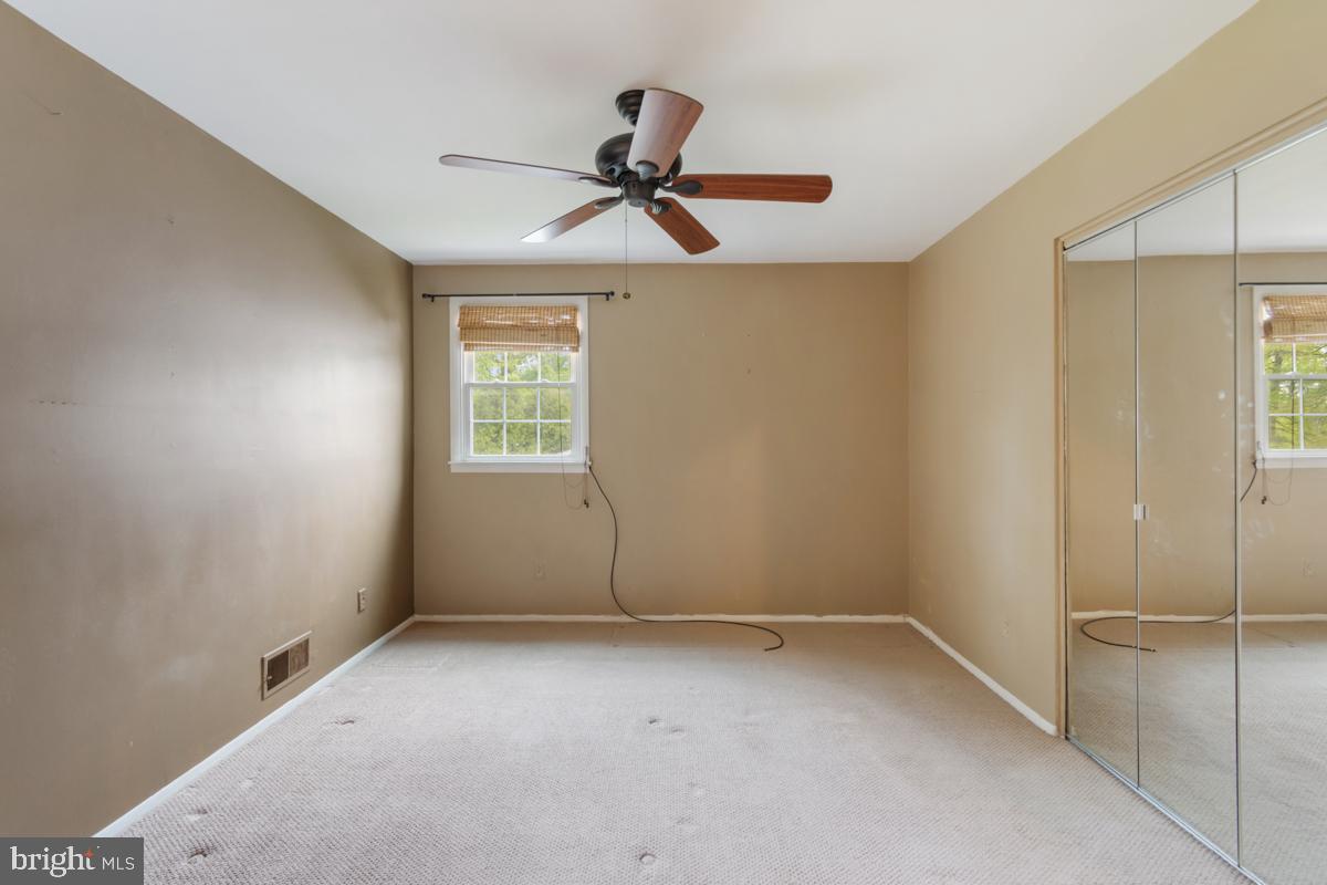 304 Townleigh Road Reisterstown, MD 21136 - Photo 27 of 36