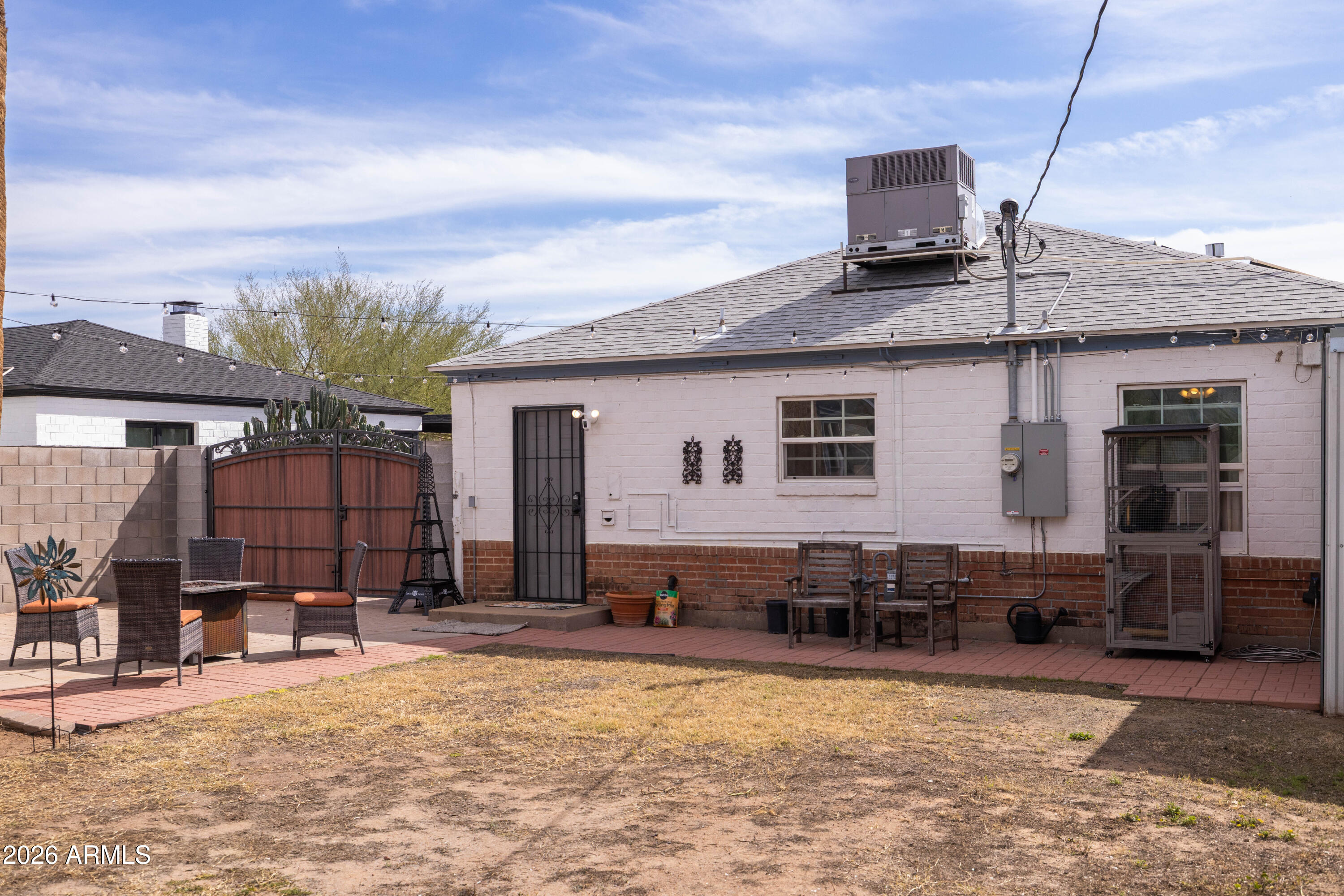 1222 East Almeria Road Phoenix, AZ 85006 - Photo 42 of 55 a view of a house with sitting area