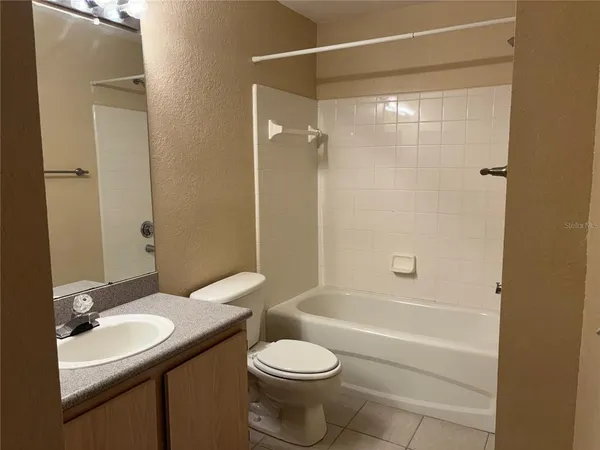 $1,825 | 7411 Vista Way, Unit 203, Bradenton, FL 34202