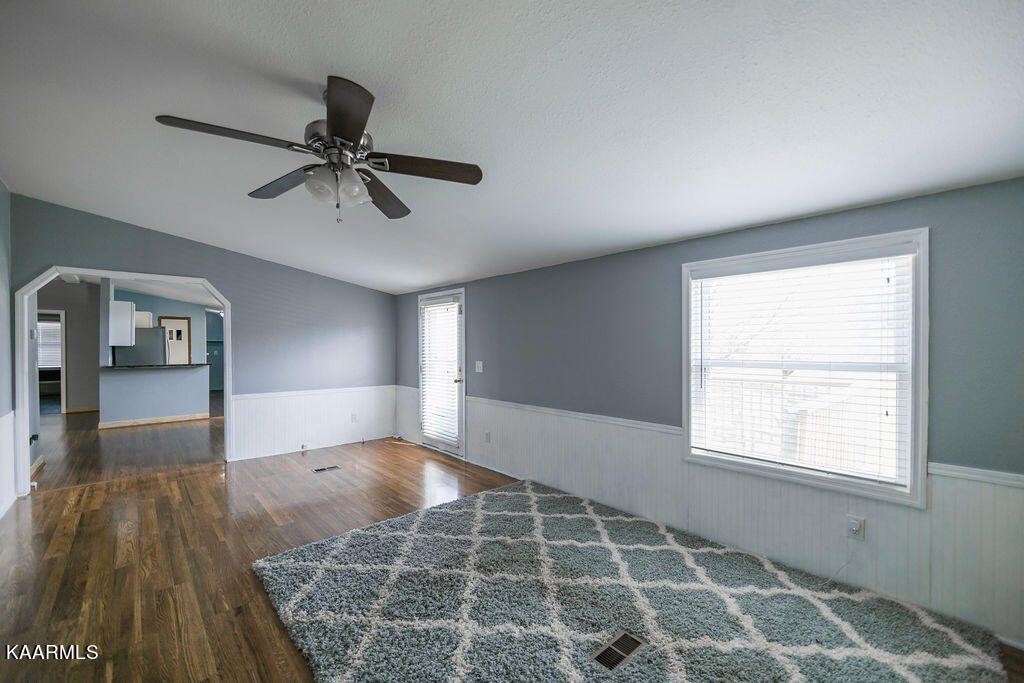 111 Freels Lane Clinton, TN 37716 - Photo 31 of 43 FMN_0091-1
