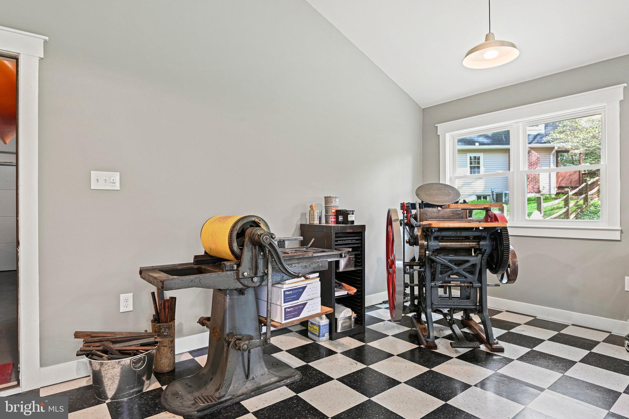 3010 Miller Heights Road Oakton, VA 22124 - Photo 26 of 65