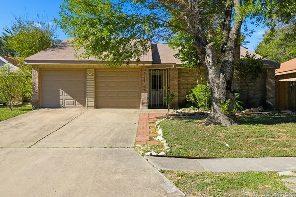 $1,700 | 6315 Forest Village, San Antonio, TX 78250