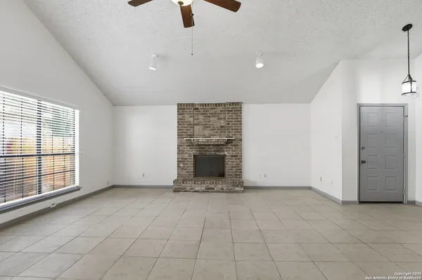 $1,700 | 6315 Forest Village, San Antonio, TX 78250