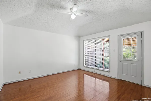 $1,700 | 6315 Forest Village, San Antonio, TX 78250