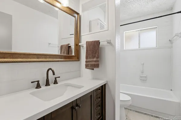 $1,700 | 6315 Forest Village, San Antonio, TX 78250