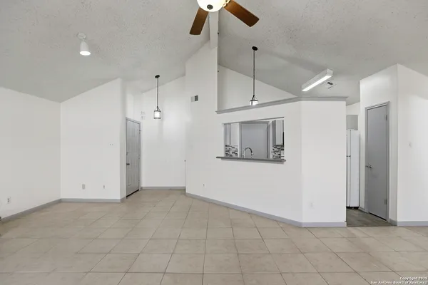 $1,700 | 6315 Forest Village, San Antonio, TX 78250