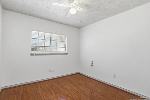 $1,700 | 6315 Forest Village, San Antonio, TX 78250