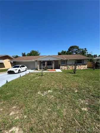 $1,500 | 209 South Tyler Street, Beverly Hills, FL 34465