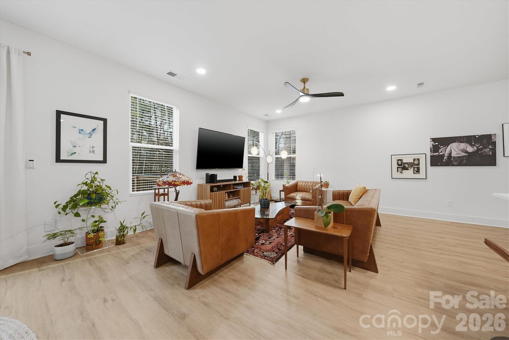 503 5th Avenue Northeast Conover, NC 28613 - Photo 4 of 41