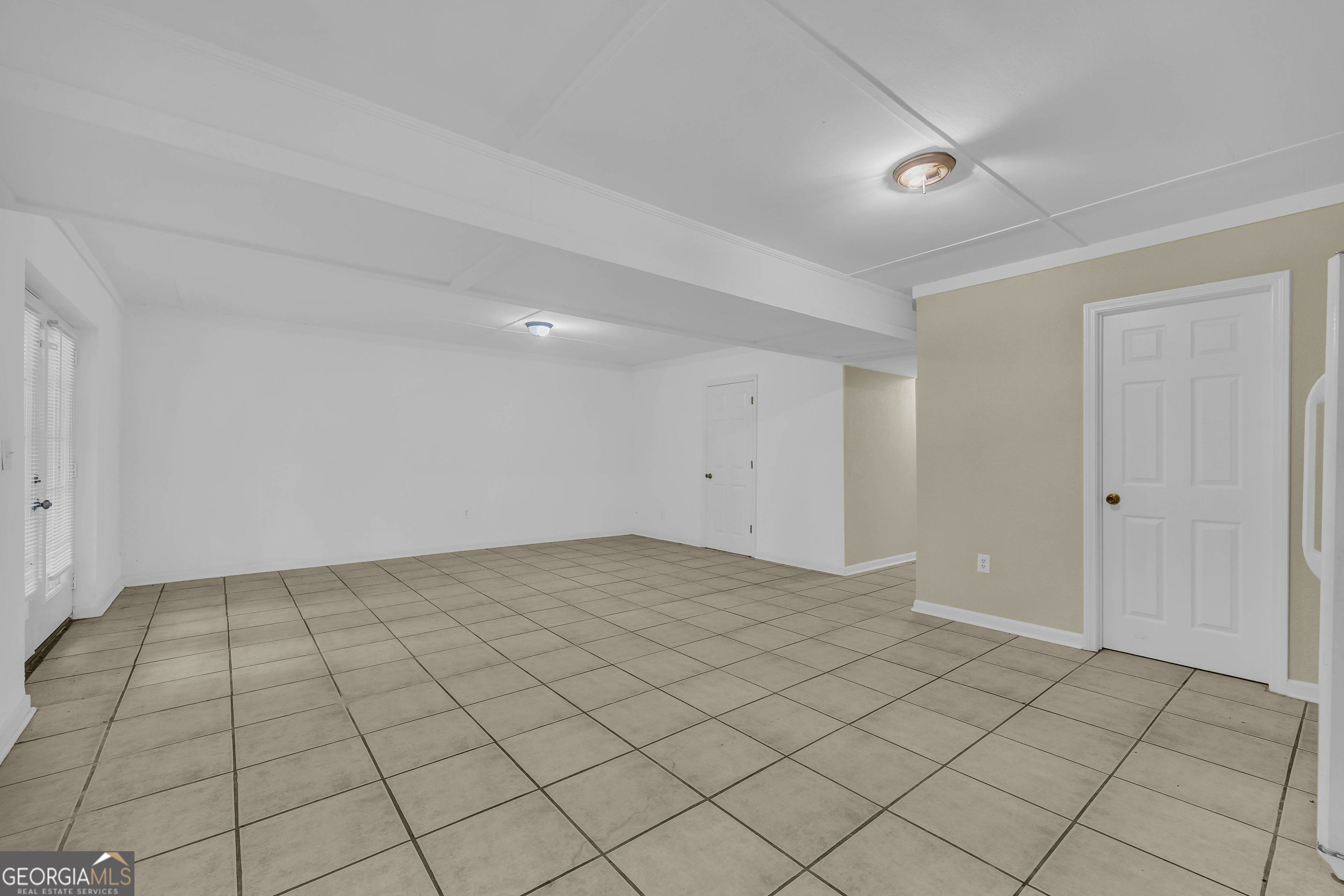 260 Pettit Lane Athens, GA 30605 - Photo 31 of 65 a view of an empty room and window