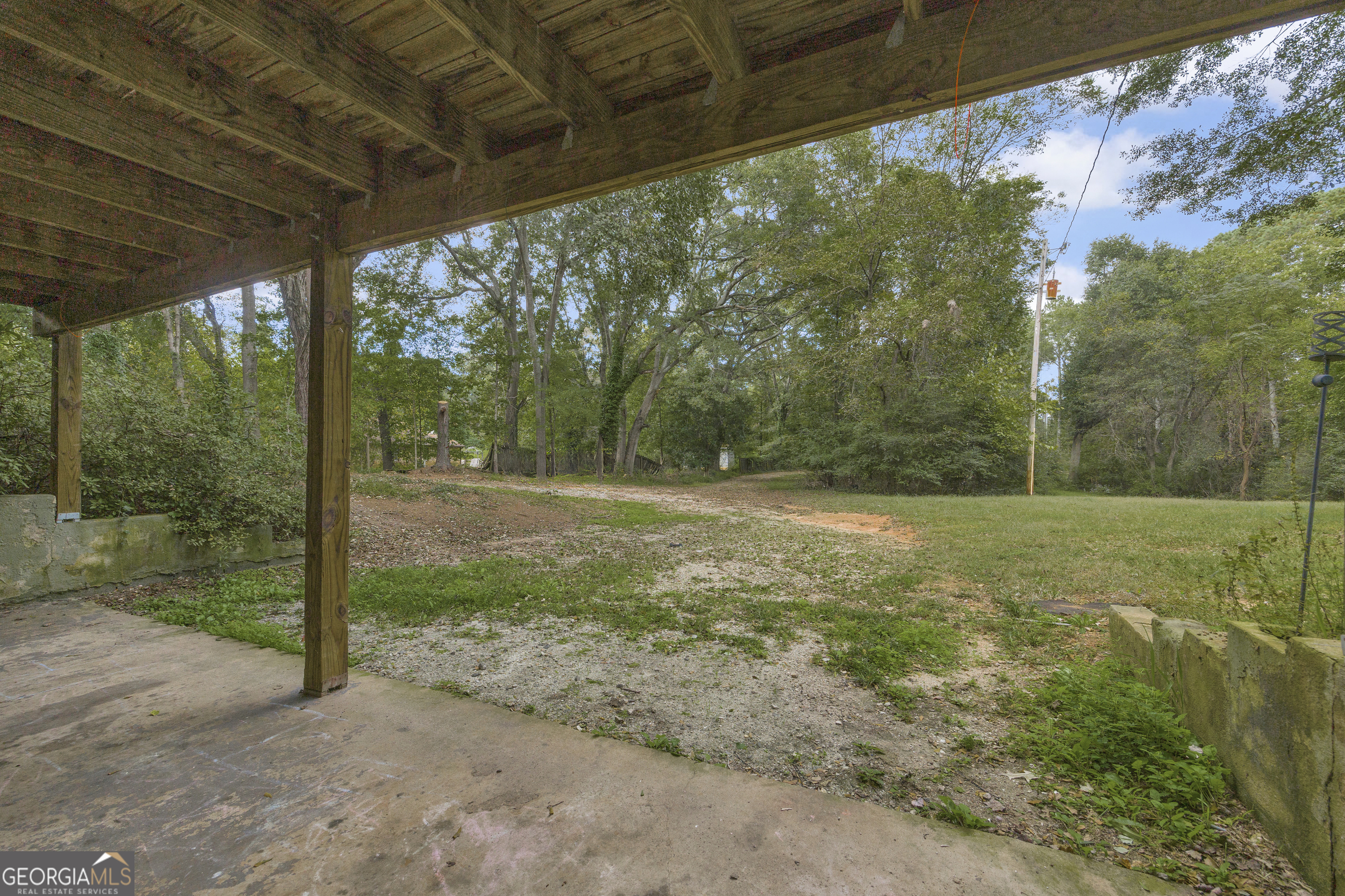 260 Pettit Lane Athens, GA 30605 - Photo 40 of 65 a view of a yard with porch