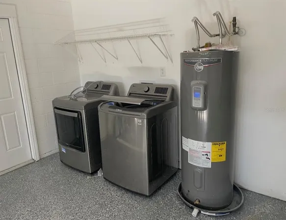 $2,700 | 7235 Hunterdon Drive, Orlando, FL 32835