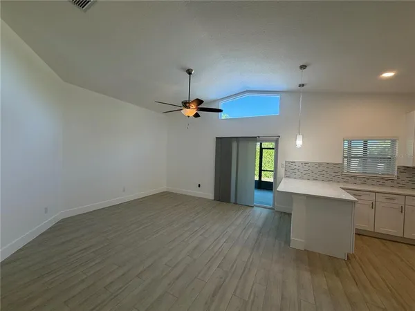 $2,700 | 7235 Hunterdon Drive, Orlando, FL 32835