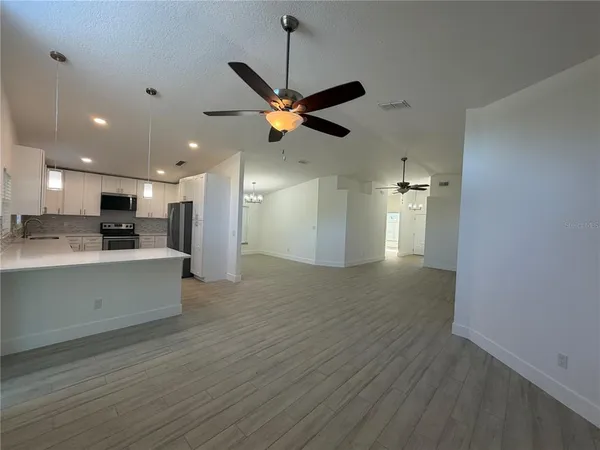 $2,700 | 7235 Hunterdon Drive, Orlando, FL 32835