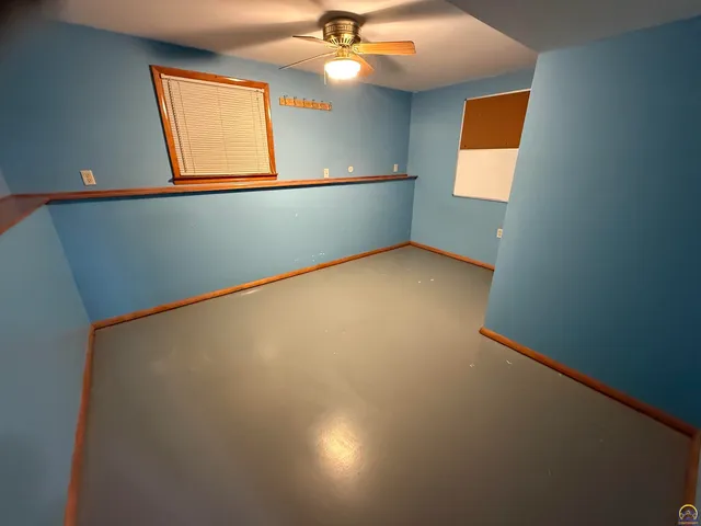 $255,000 | 220 Southeast Arapaho Road, Tecumseh, KS 66542