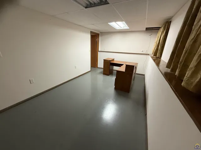 $255,000 | 220 Southeast Arapaho Road, Tecumseh, KS 66542