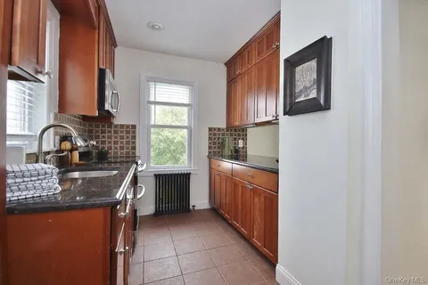 $625,000 | 122 Washington Avenue, Beacon, NY 12508