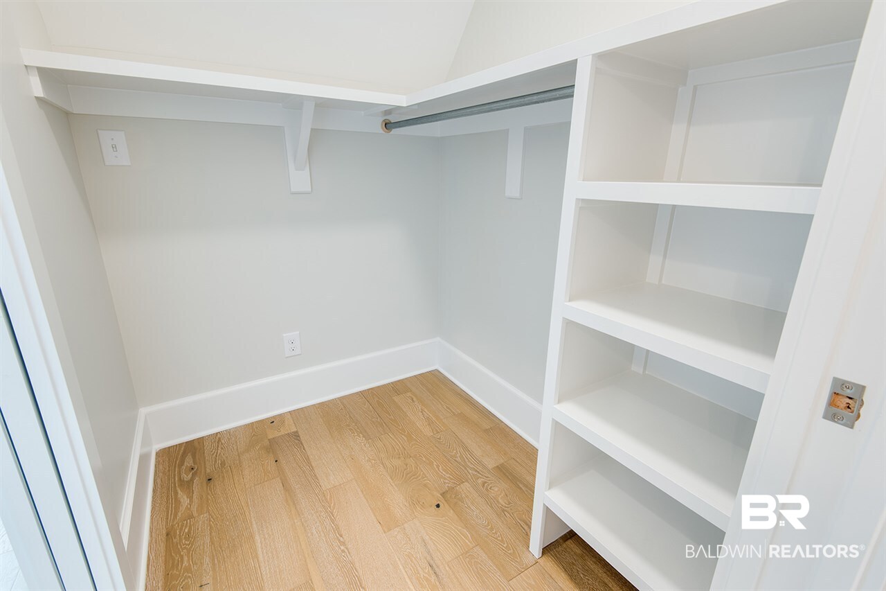 72 Fairhope Avenue, Unit 6 Fairhope, AL 36532 - Photo 31 of 44
