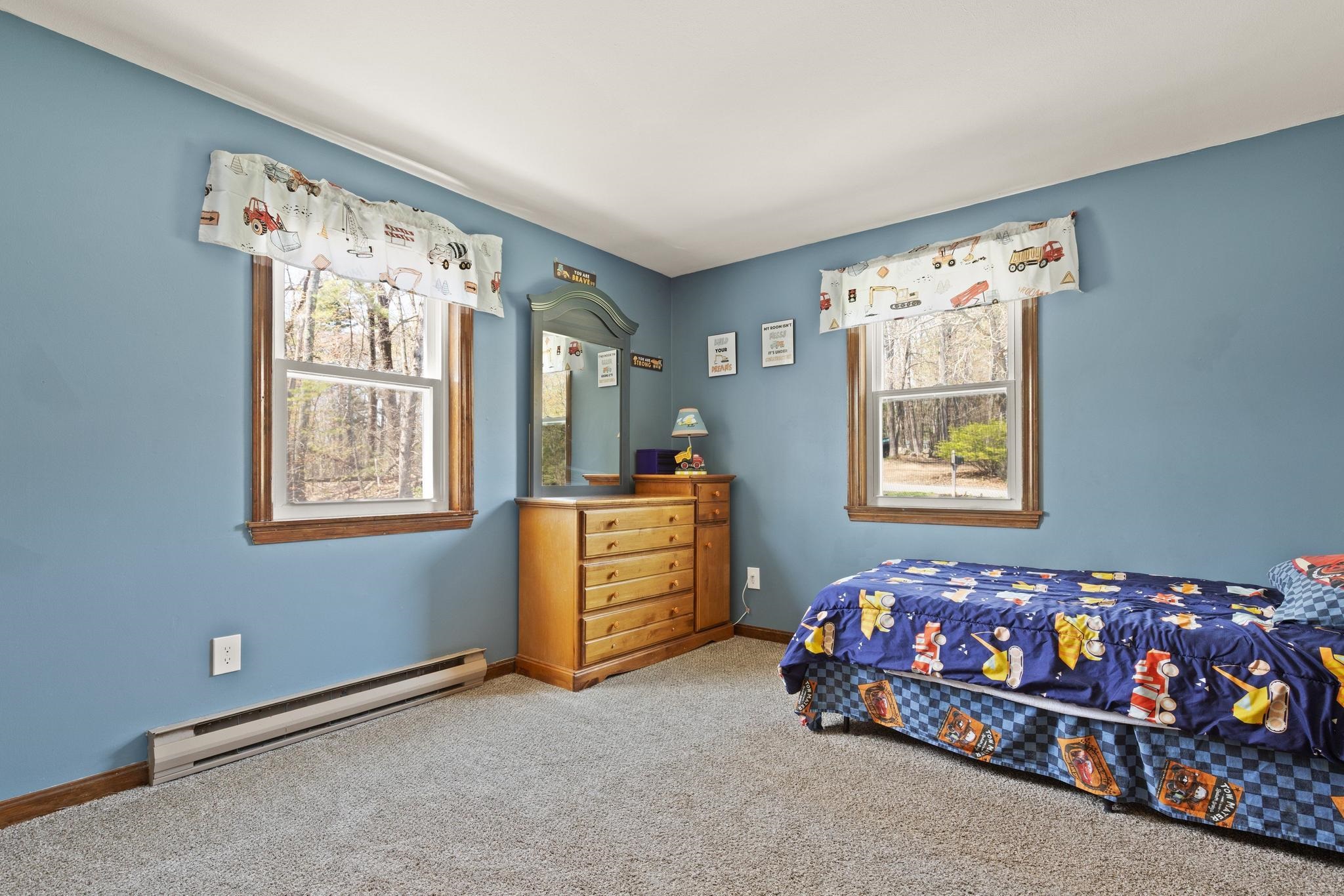 17 Oxbow Lane Derry, NH 03038 - Photo 20 of 39