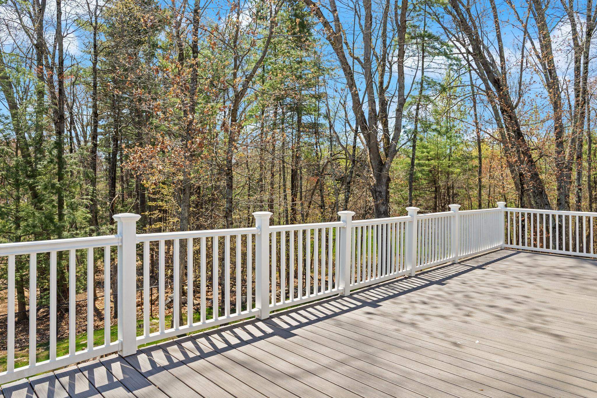 17 Oxbow Lane Derry, NH 03038 - Photo 31 of 39