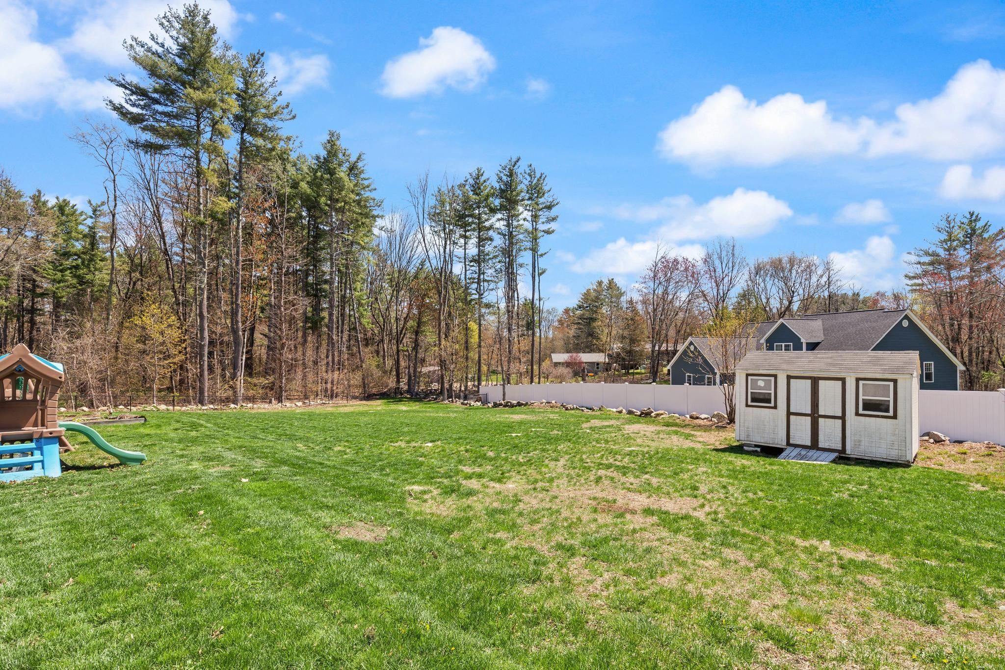 17 Oxbow Lane Derry, NH 03038 - Photo 34 of 39