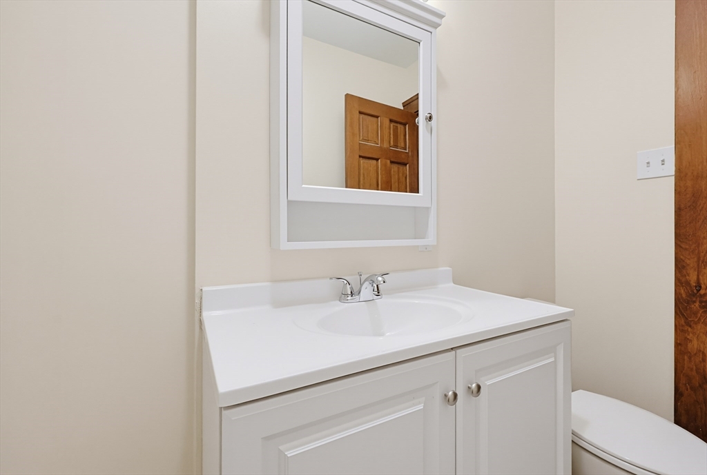 1096 Main Street, Unit 3 Waltham, MA 02453 - Photo 18 of 30