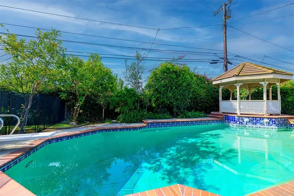$7,800 | 526 West Woodruff Avenue, Arcadia, CA 91007