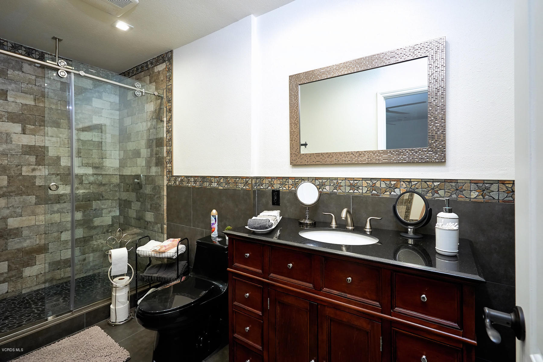 2310 Hampton Avenue Simi Valley, CA 93063 - Photo 27 of 36 2310 Hampton Ave Simi Valley MLS_Dewing