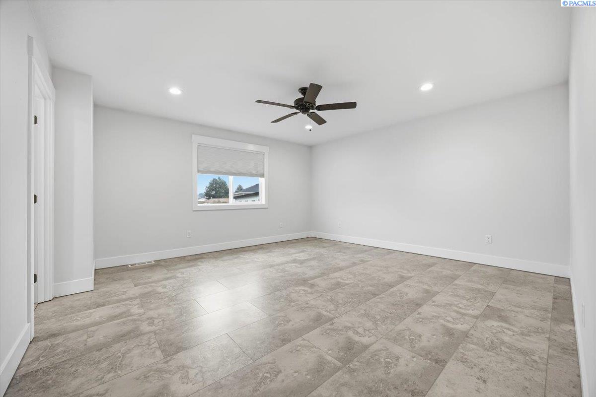 509 Butternut Road Grandview, WA 98930 - Photo 29 of 50 Gallery Image 29