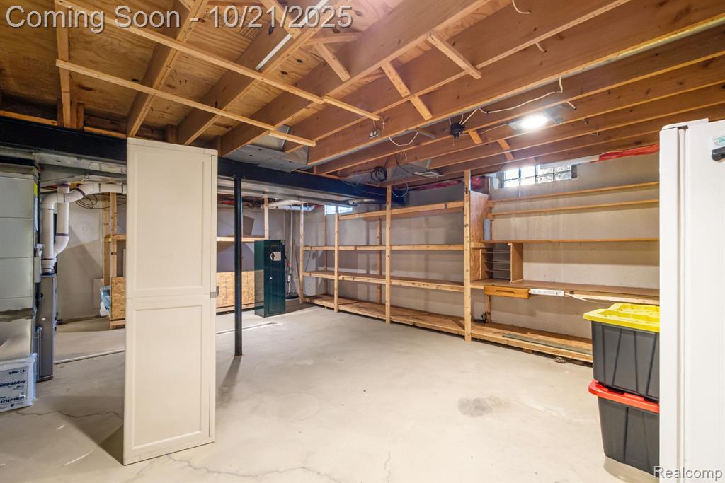 2132 Winchester Road Rochester, MI 48307 - Photo 38 of 51