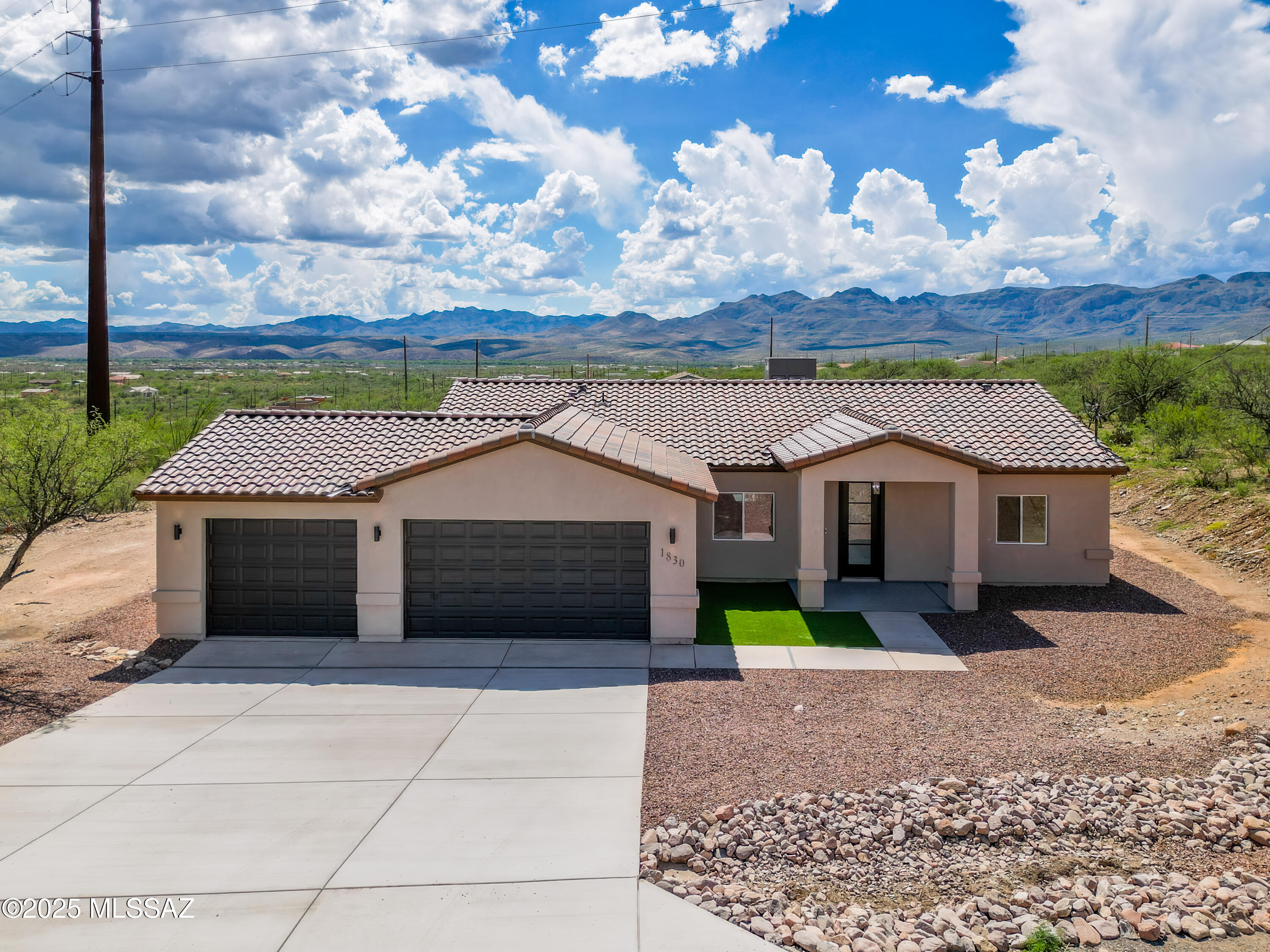 1830 Circulo Glorieta Rio Rico, AZ 85648 - Photo 2 of 32
