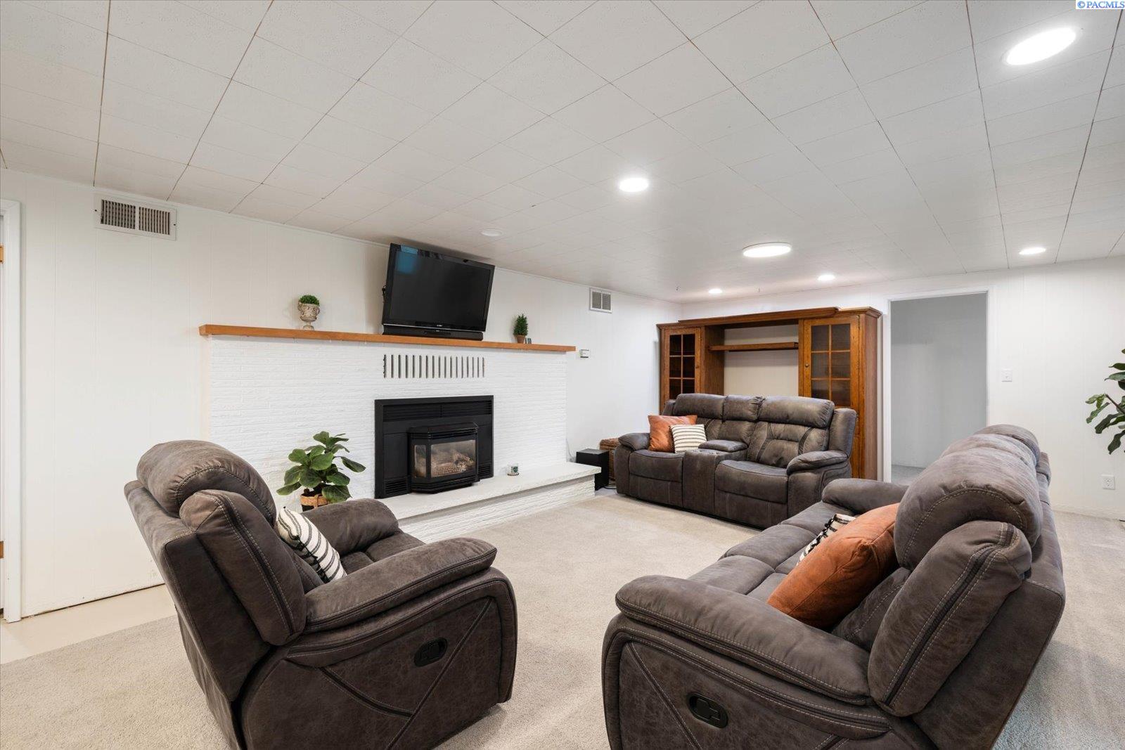 1664 South Euclid Road Grandview, WA 98930 - Photo 31 of 50 Gallery Image 31