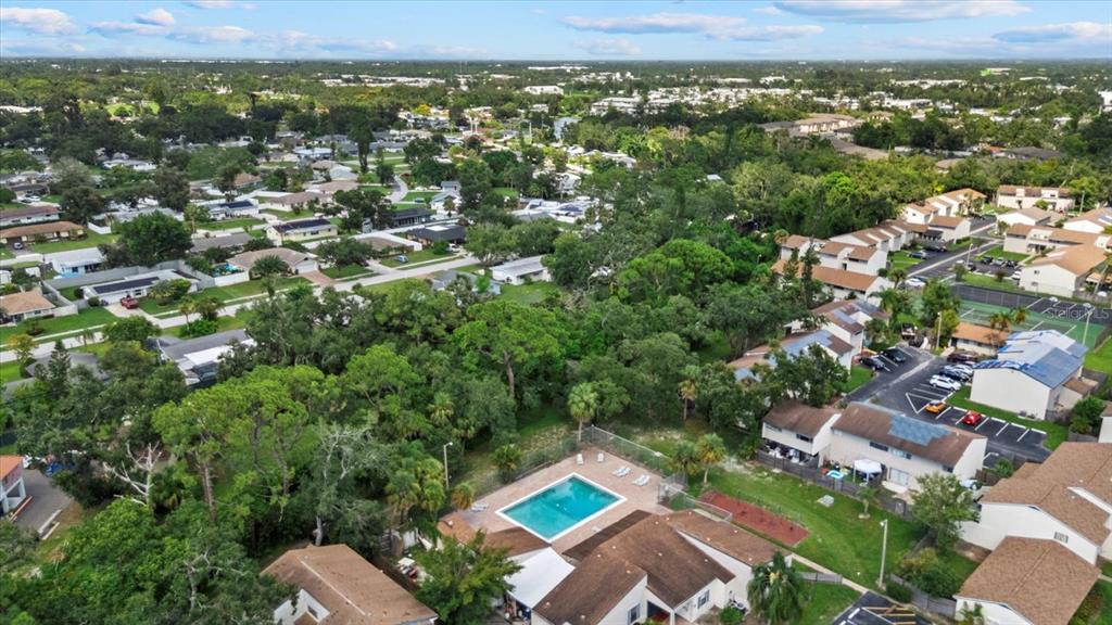 1125 Longfellow Way Sarasota, FL 34243 - Photo 39 of 43 an aerial view of residential houses with outdoor space and trees