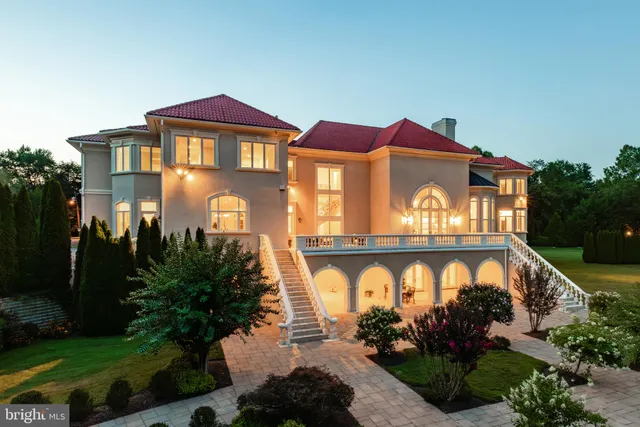 $6,900,000 | 9431 Newbridge Drive, Potomac, MD 20854