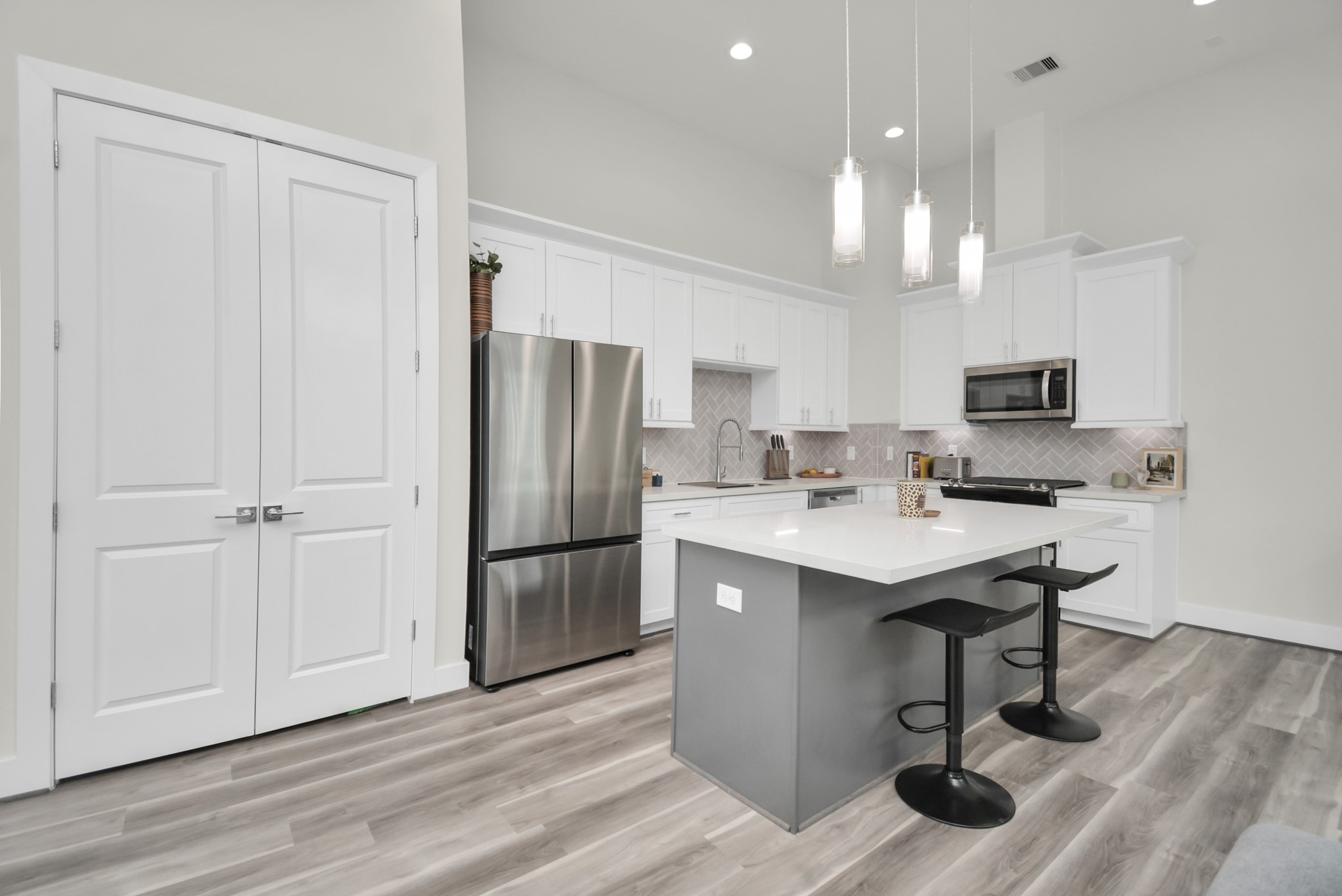 2504 West Tidwell Road, Unit E Houston, TX 77091 - Photo 11 of 35