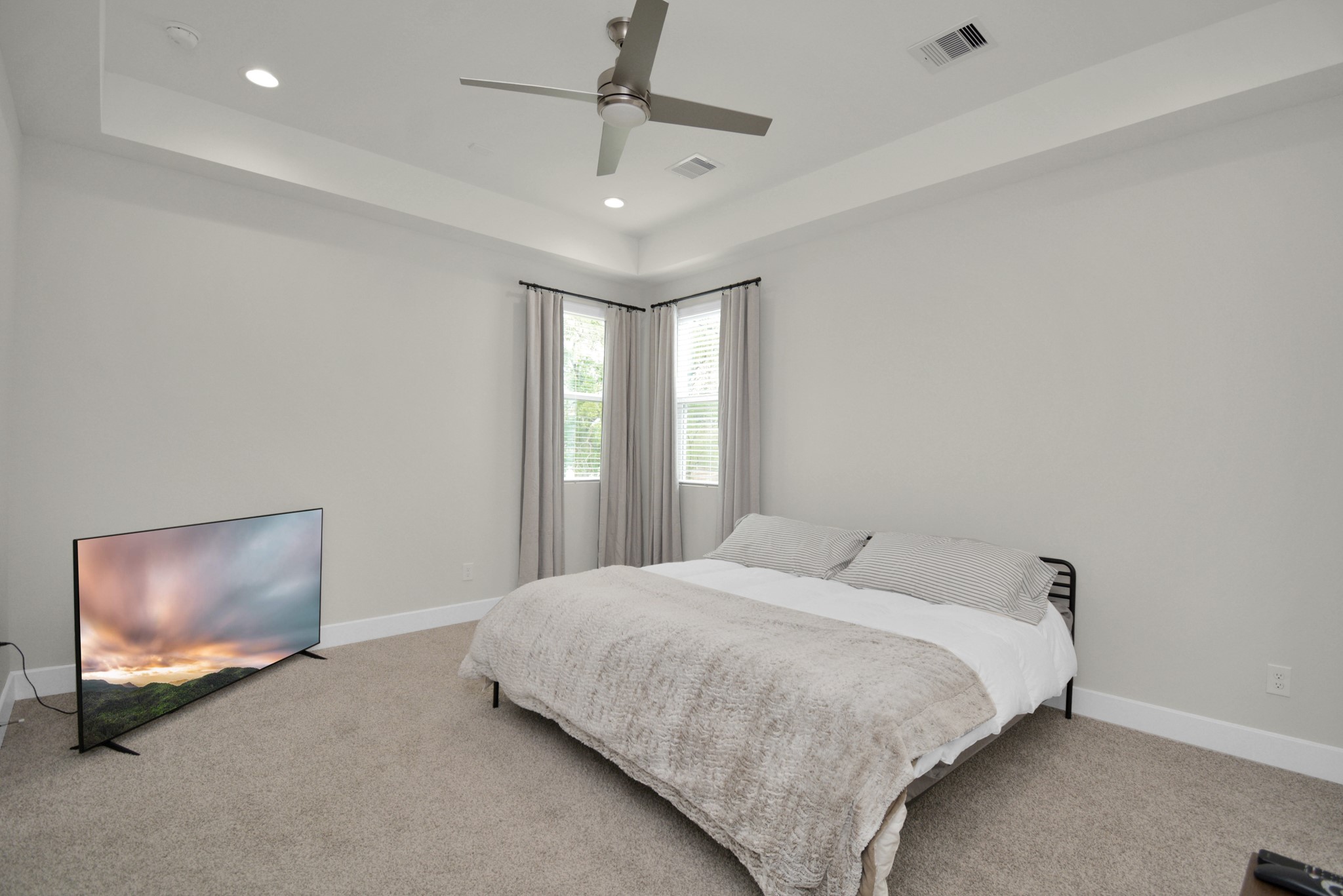 2504 West Tidwell Road, Unit E Houston, TX 77091 - Photo 16 of 35