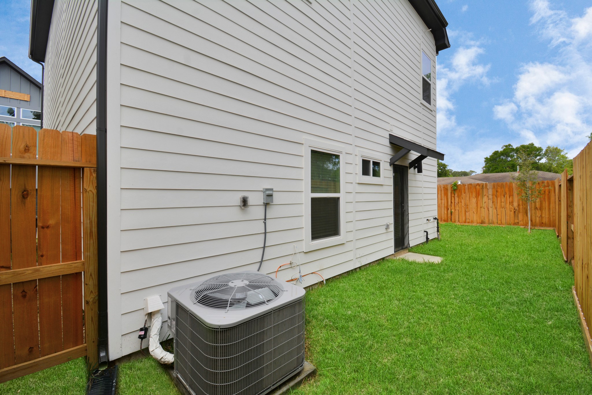 2504 West Tidwell Road, Unit E Houston, TX 77091 - Photo 30 of 35 Great sized yard!