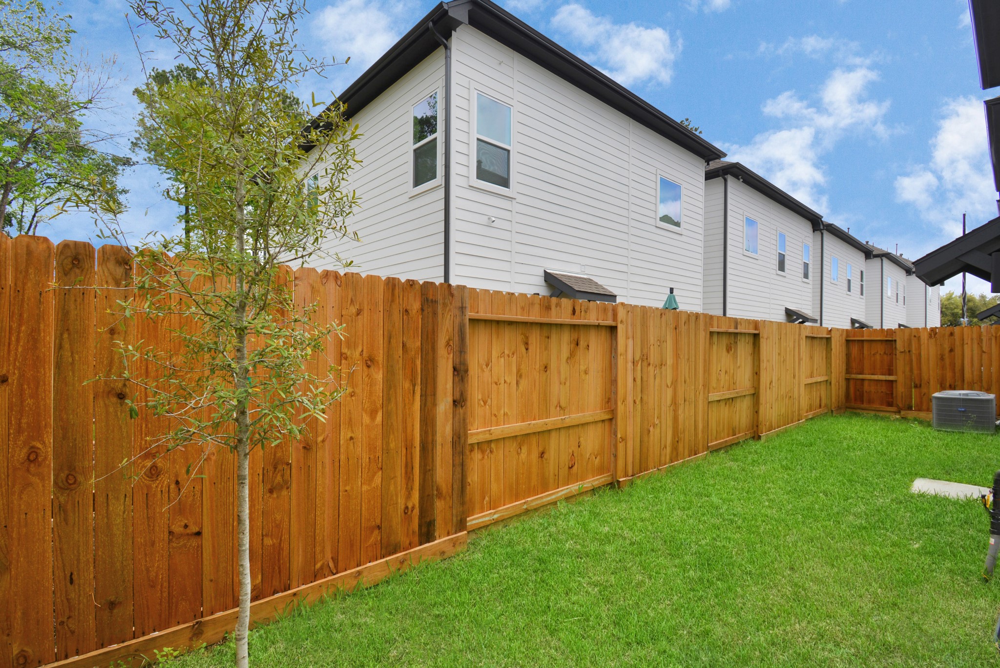 2504 West Tidwell Road, Unit E Houston, TX 77091 - Photo 31 of 35 Corner lot