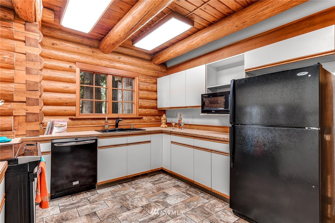 1745 Trigg Road Ferndale, WA 98248 - Photo 9 of 40