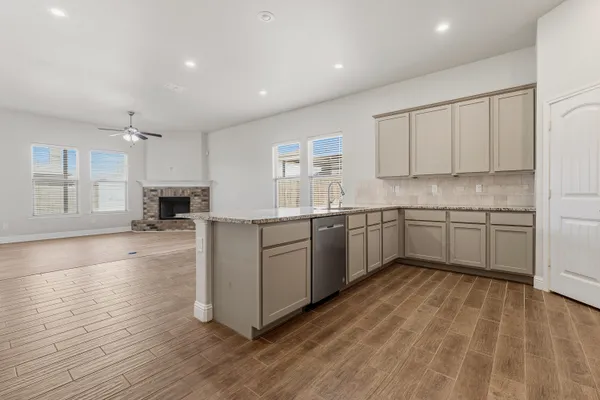 $2,000 | 13810 Avenue West, Lubbock, TX 79423