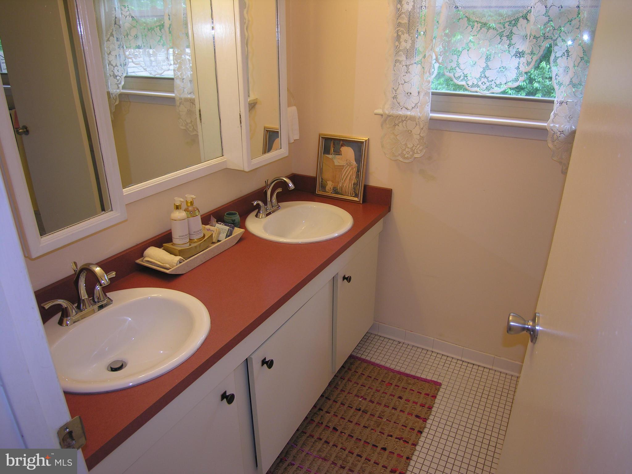 823 Sunstrand Road Reisterstown, MD 21136 - Photo 21 of 28 Bath