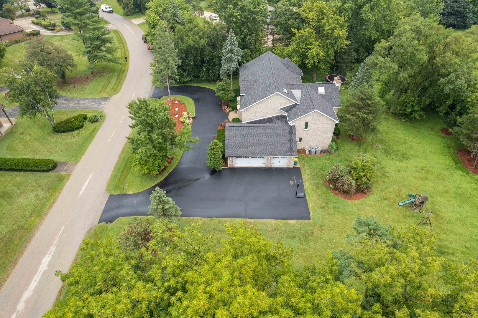 2329 Coach Road Long Grove, IL 60047 - Photo 44 of 56 an aerial view of a house