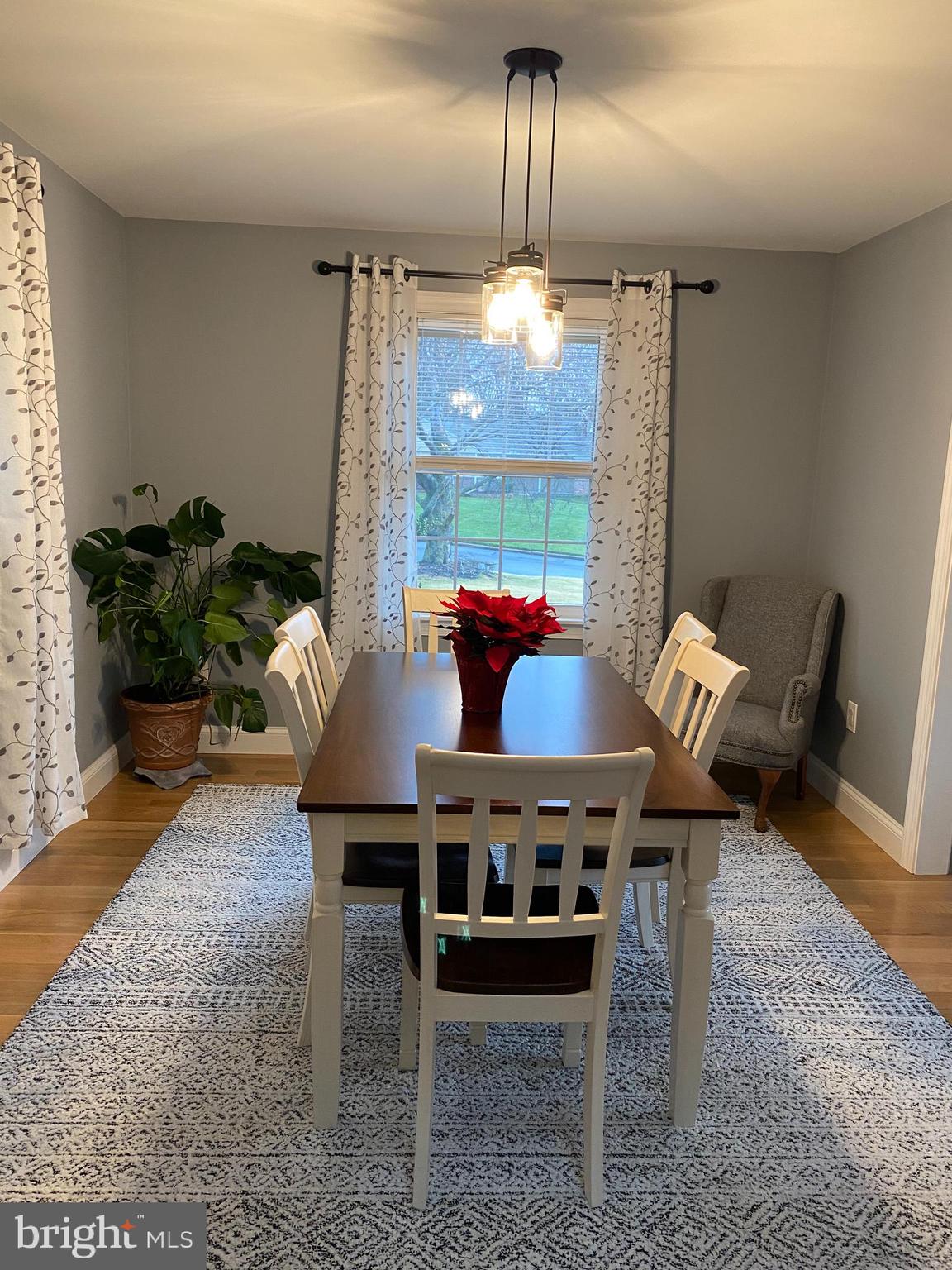1231 Lois Road Ambler, PA 19002 - Photo 19 of 29 Dining room