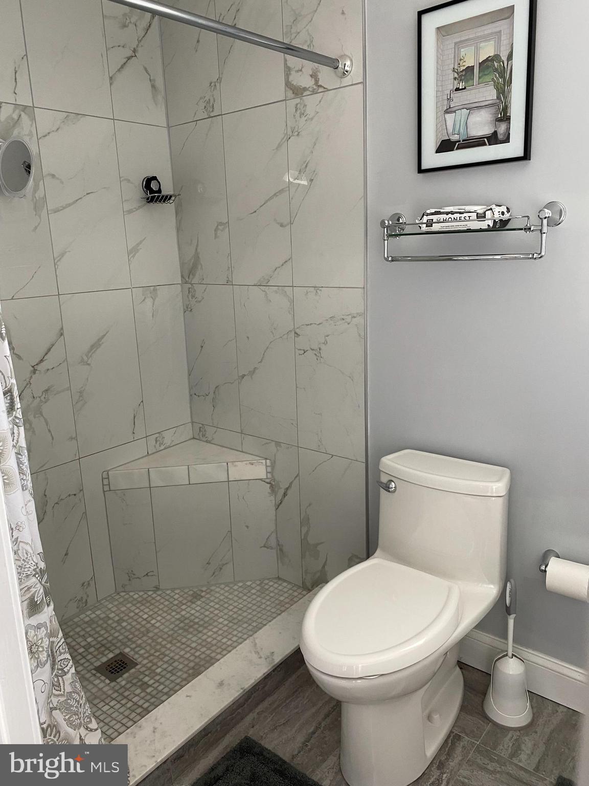 1231 Lois Road Ambler, PA 19002 - Photo 23 of 29 Main bath