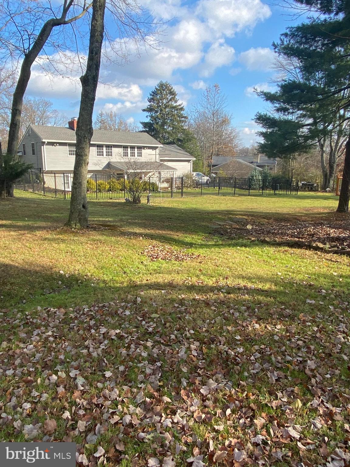 1231 Lois Road Ambler, PA 19002 - Photo 4 of 29 Rear yard