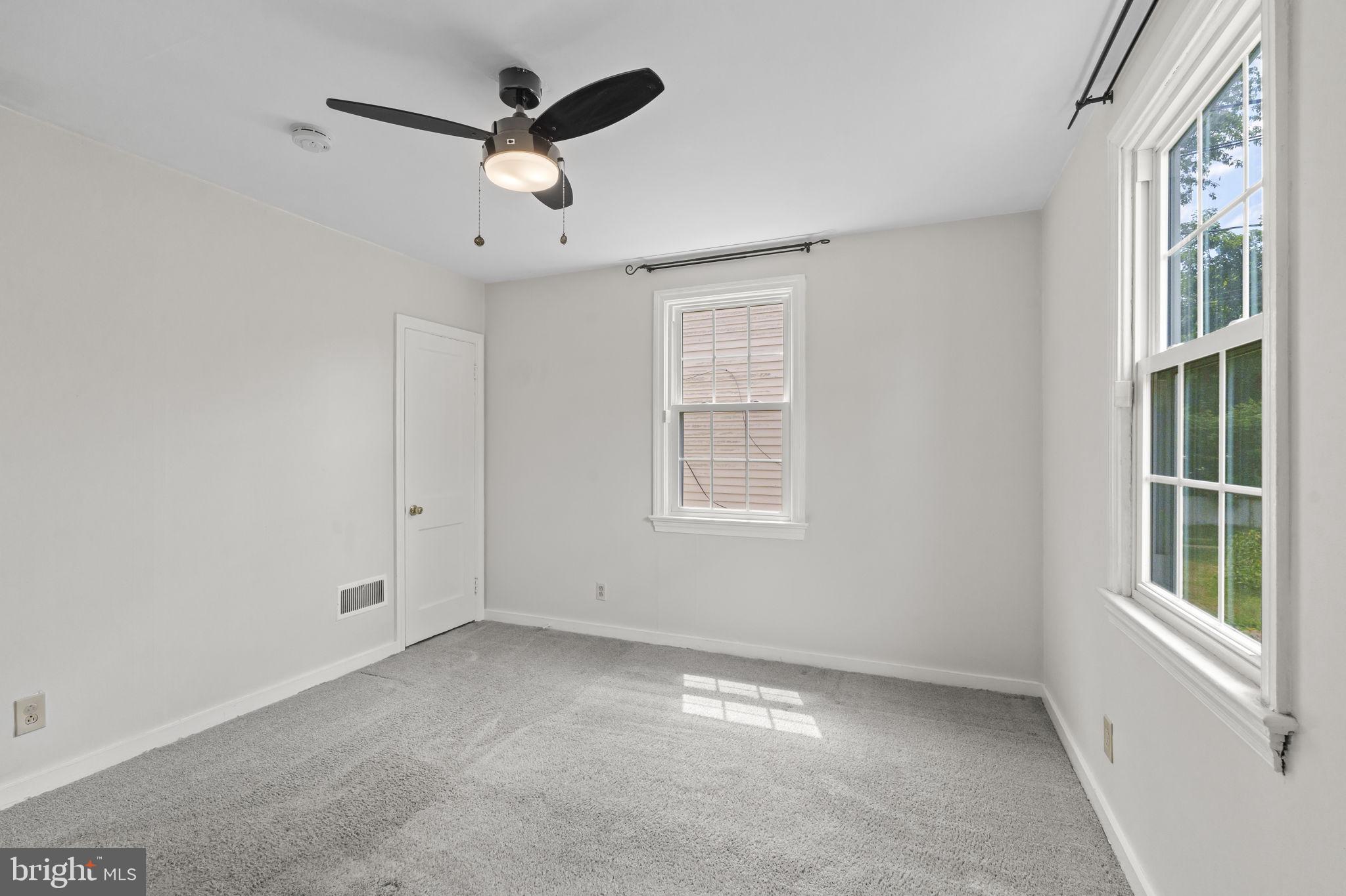 64 Edison Road Cherry Hill, NJ 08034 - Photo 17 of 34