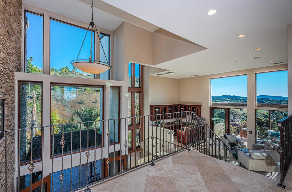2362 Edgehill Road Vista, CA 92084 - Photo 8 of 62