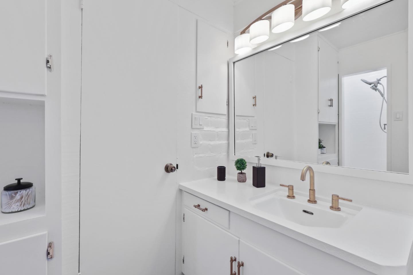 165 Riker Terrace Salinas, CA 93901 - Photo 12 of 17 Gallery Image 12