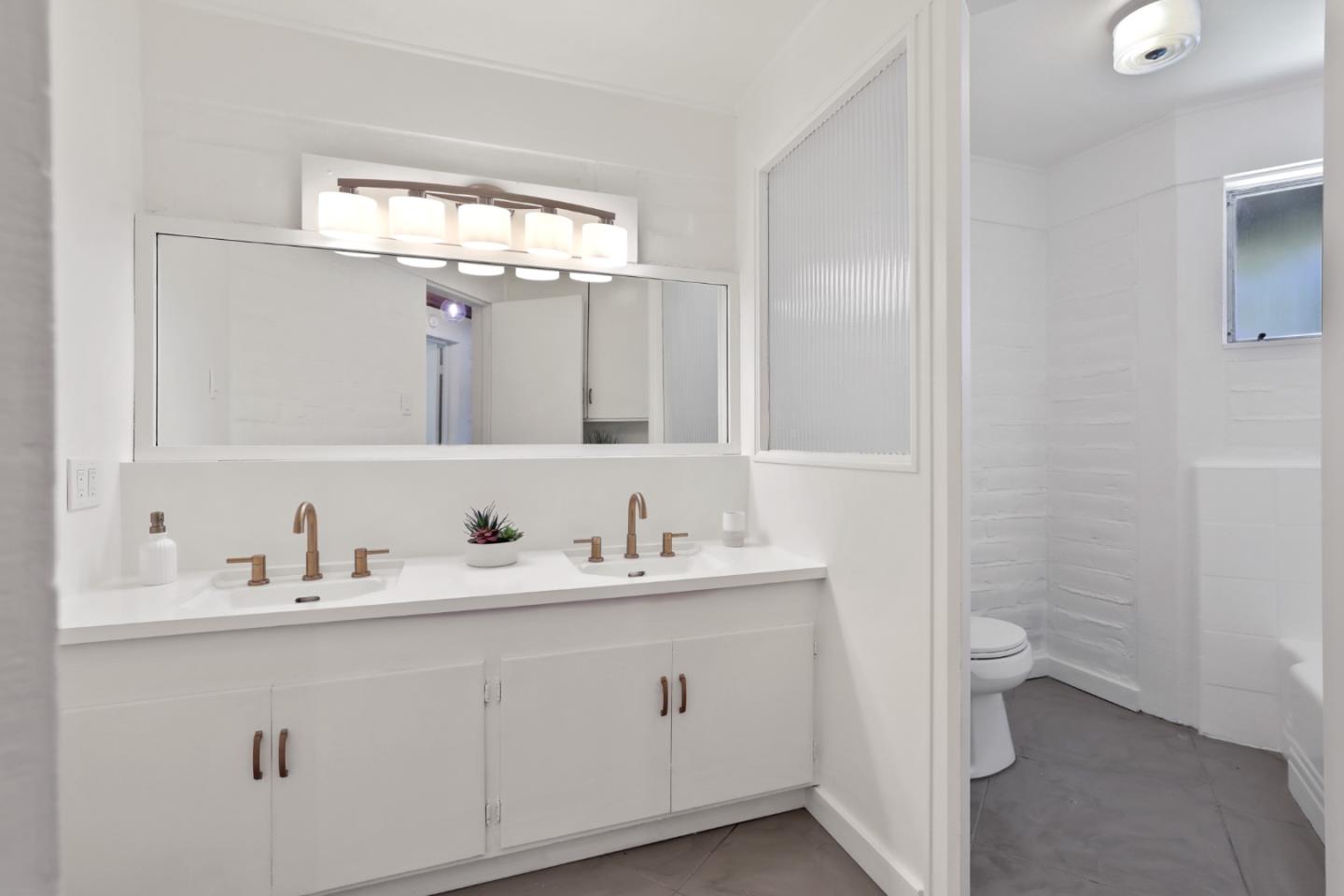 165 Riker Terrace Salinas, CA 93901 - Photo 8 of 17 Gallery Image 8